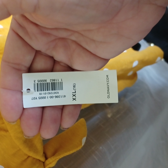 Old Navy Girls Yellow and White Polka Dot Blouse, off the shoulder,  tie sleeve - Picture 7 of 7